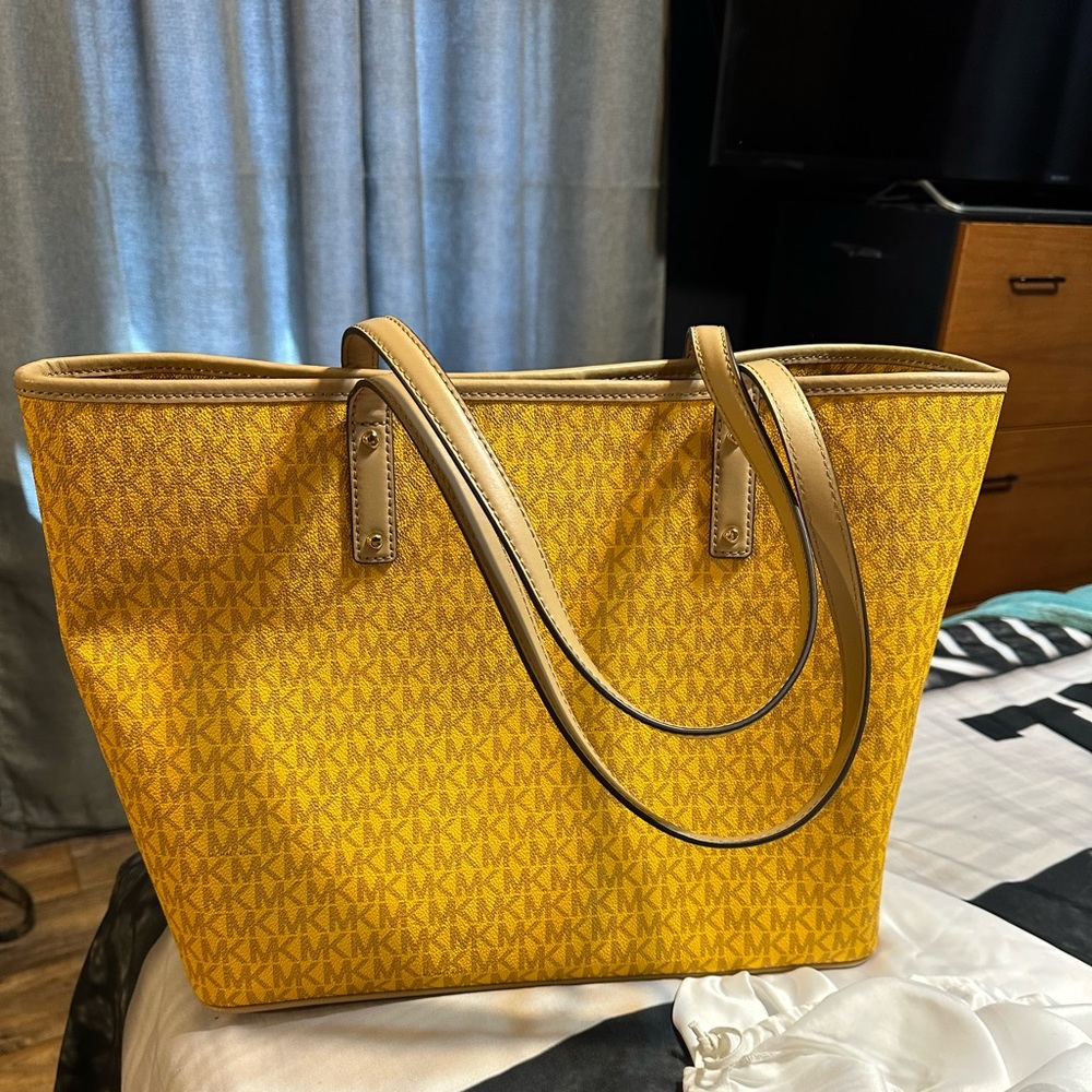 NWOT Michael Kors Tote